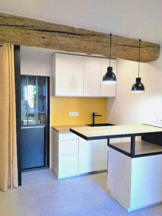 Le Petit Studio - 15 m2 - Centre Ville - Sorgue à 50 m LʼIsle-sur-la-Sorgue Exterior foto